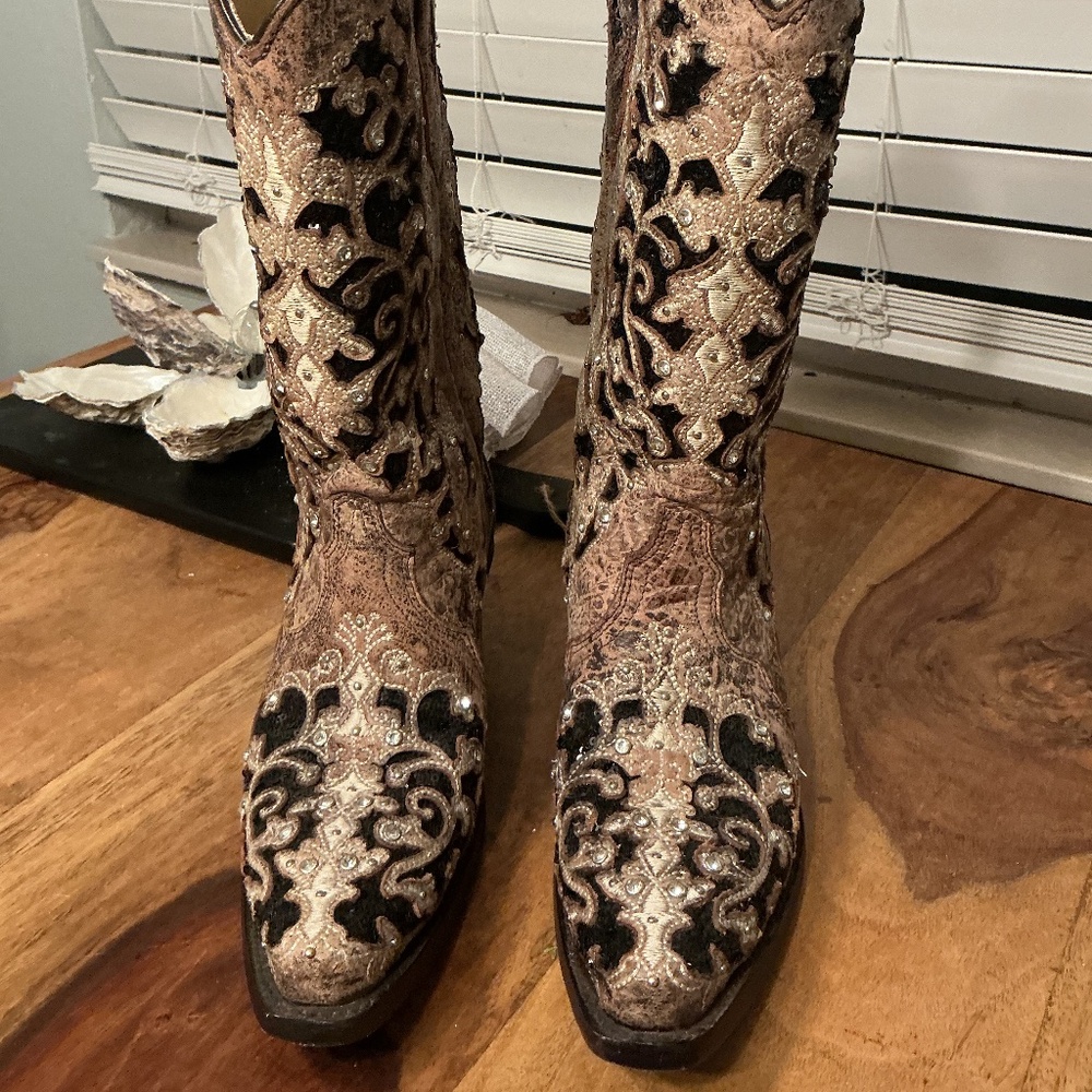 Black Glitter Inlay Floral Overlay Corral Boots Size 7